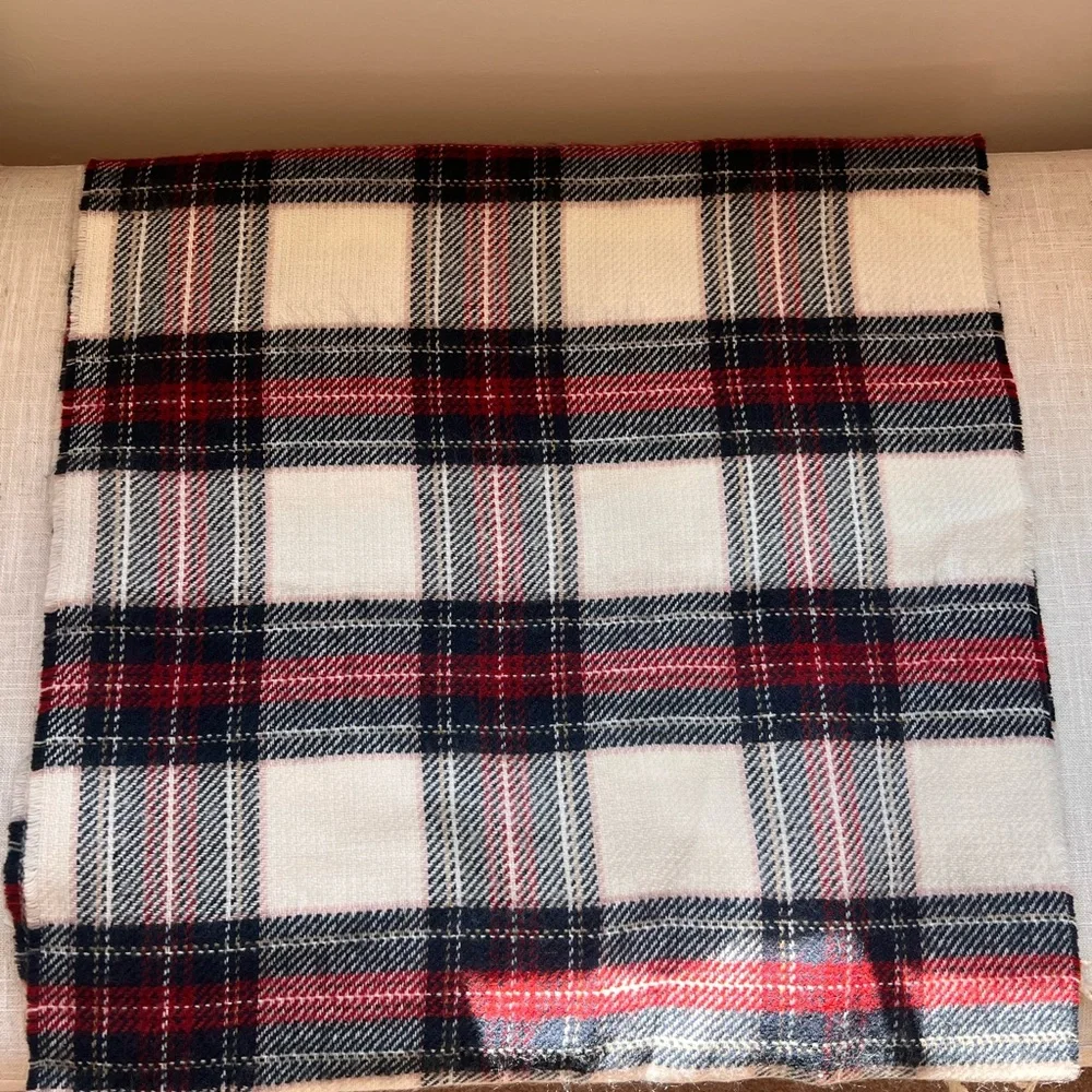 A+F Winter Scarf - Picture 1 of 4
